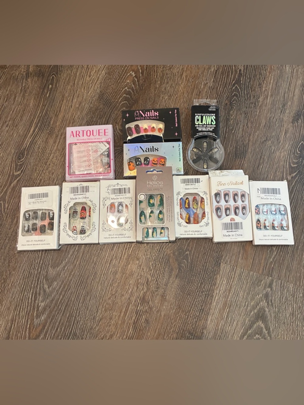 Lot of Halloween themed Assorted Press-On Nail Set Collection - Mixed Colors